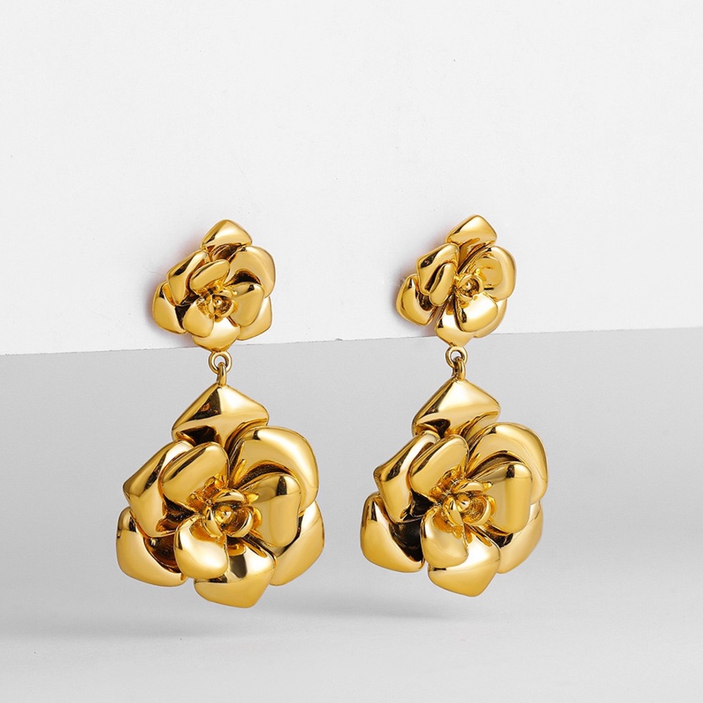 Gold Rose Drop Earrings*18K Gold Plated Floral Earrings*Vintage Inspired - Picture 7 of 9
